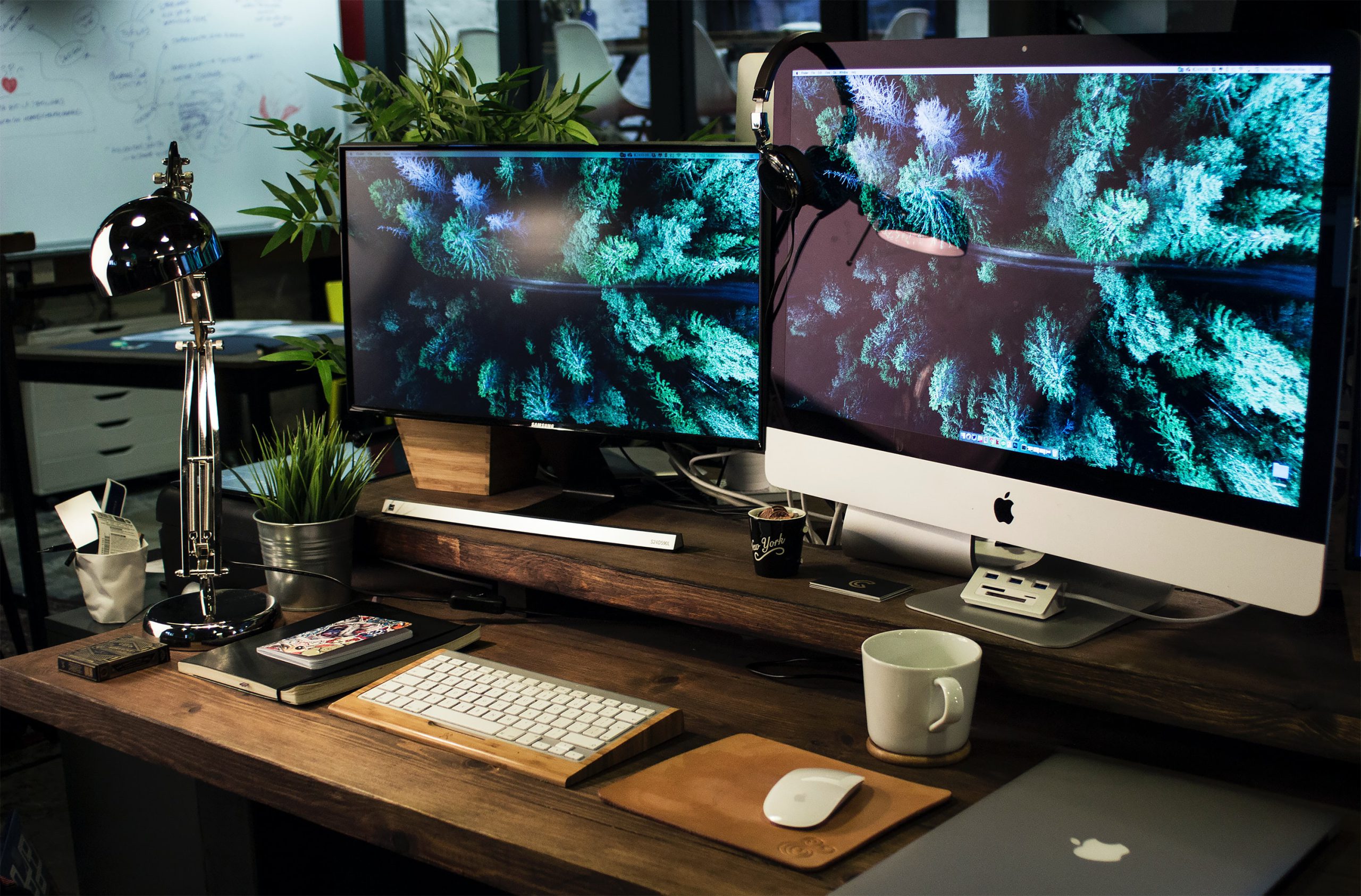 green-chameleon-WvuTnXz1hSc-unsplash woman working on a concept