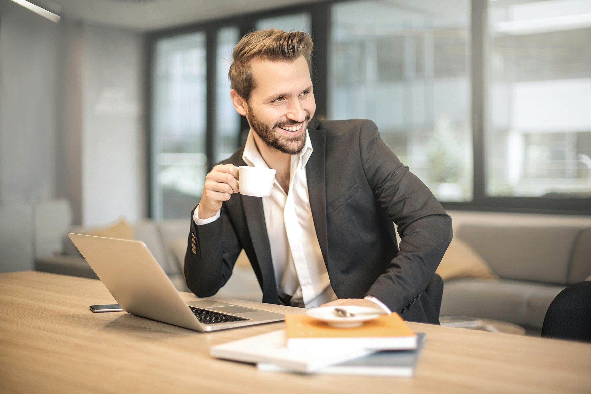 pexels-olly-842567 business man